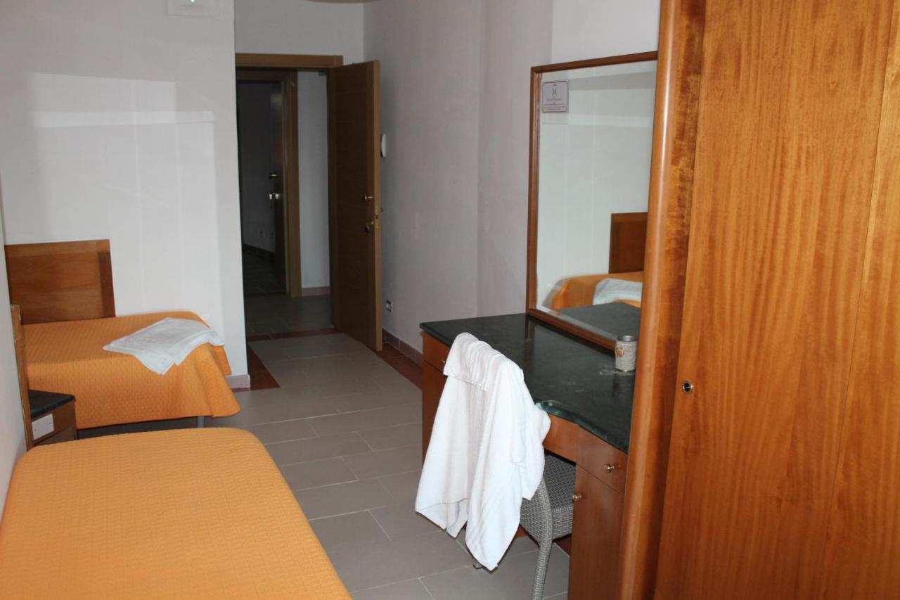 B&B Palazzo Manfredi Vieste, Fronte Mare Con Parcheggio Dış mekan fotoğraf
