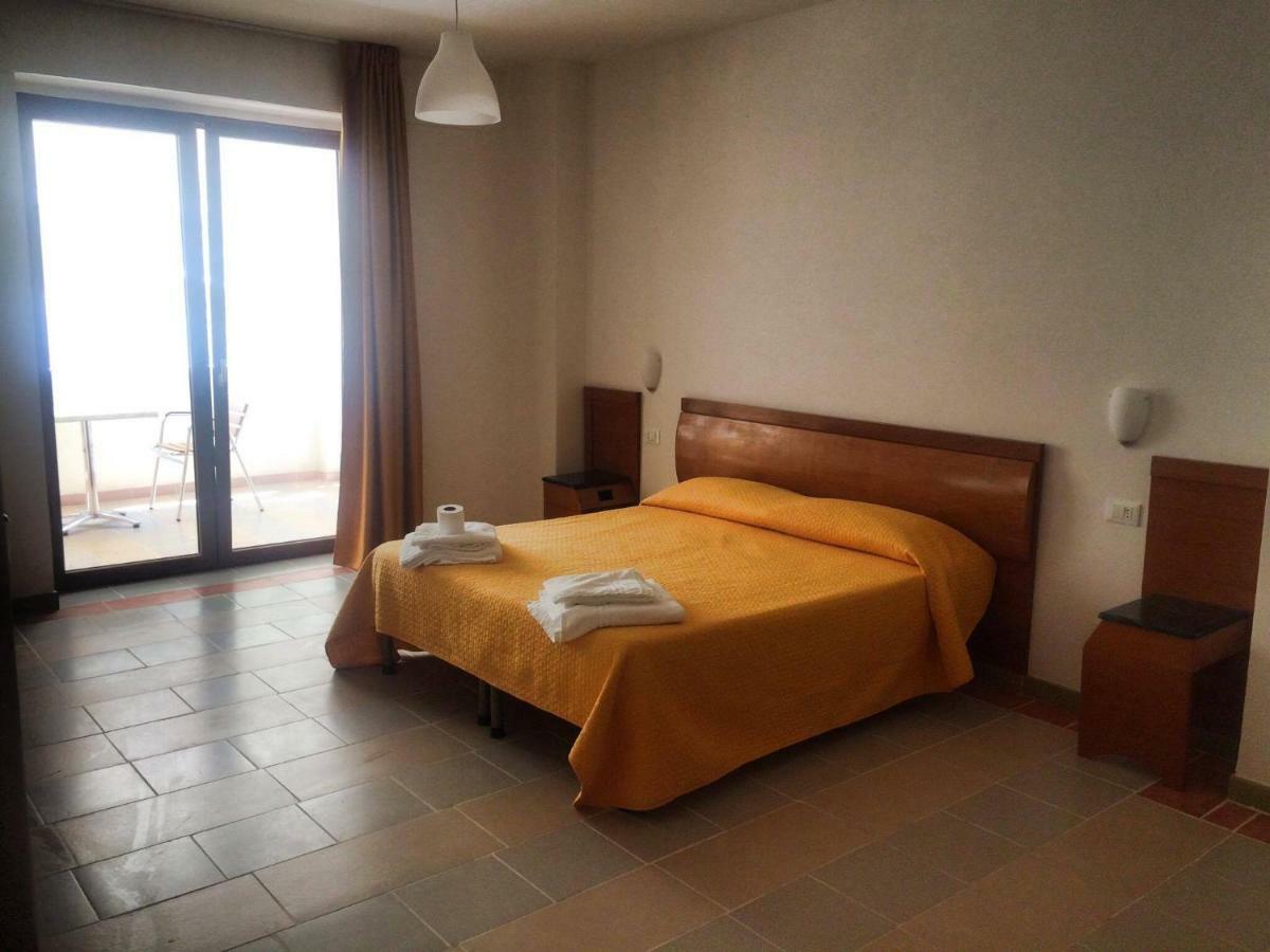 B&B Palazzo Manfredi Vieste, Fronte Mare Con Parcheggio Dış mekan fotoğraf