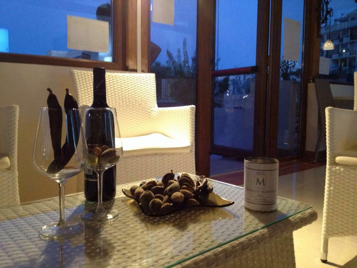 B&B Palazzo Manfredi Vieste, Fronte Mare Con Parcheggio Dış mekan fotoğraf